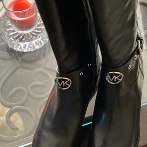 Mk Boots